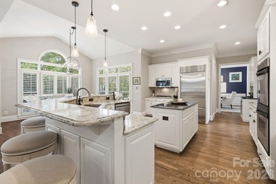 Perfectly positioned on a large, private, beautifully landscaped - photo 11