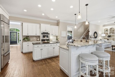 Perfectly positioned on a large, private, beautifully landscaped - photo 12