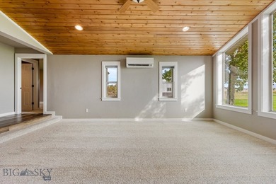 Country Living with Mountain Views - Fully Remodeled Home on 2 - photo 15