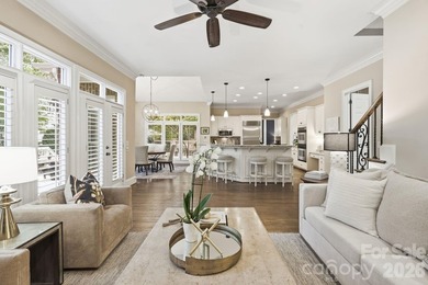 Perfectly positioned on a large, private, beautifully landscaped - photo 17