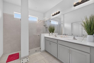 Welcome to this charming 4 bed, 3 full bath, 2 car garage home - photo 19