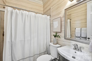 Perfectly positioned on a large, private, beautifully landscaped - photo 20