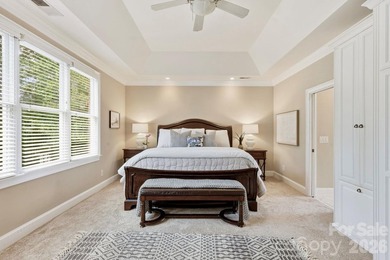 Perfectly positioned on a large, private, beautifully landscaped - photo 22