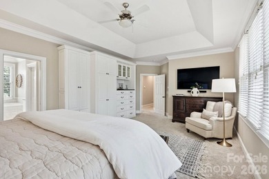 Perfectly positioned on a large, private, beautifully landscaped - photo 23