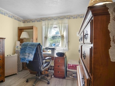 Welcome to this charming lakeside retreat tucked away on a - photo 27