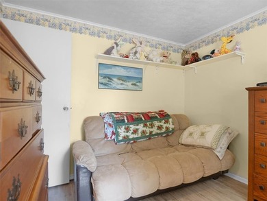 Welcome to this charming lakeside retreat tucked away on a - photo 28