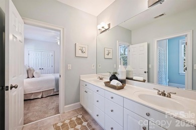 Perfectly positioned on a large, private, beautifully landscaped - photo 34
