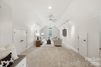 Perfectly positioned on a large, private, beautifully landscaped - photo 36