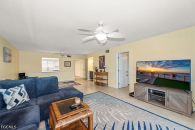 Welcome to your slice of SW paradise, this beautifully updated - photo 6
