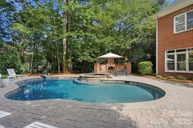 Perfectly positioned on a large, private, beautifully landscaped - photo 40