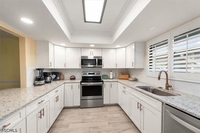 Welcome to your slice of SW paradise, this beautifully updated - photo 10