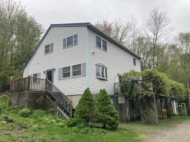 Beautifully sited house on 2.3 acres of fruit trees and gardens - photo 1