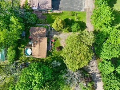 Welcome to this charming lakeside retreat tucked away on a - photo 44