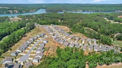 PRICE IMPROVEMENT!!! If you are looking for the perfect home - photo 44