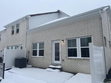 Newly Built Beautiful town house located at Harbor crossing - photo 3