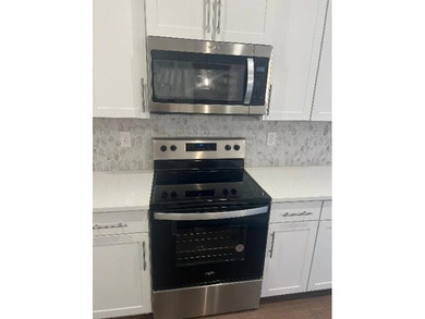 Newly Built Beautiful town house located at Harbor crossing - photo 4