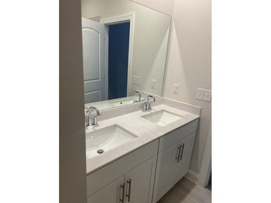 Newly Built Beautiful town house located at Harbor crossing - photo 5