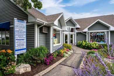 A low-cost entry into retail real estate in a proven tourist - photo 15