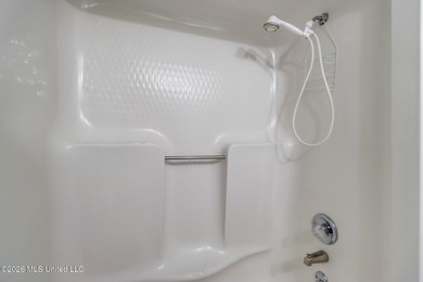 Adorable home in Diamondhead featuring stainless steel - photo 21