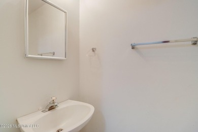 Adorable home in Diamondhead featuring stainless steel - photo 26