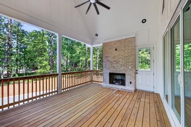 Beautiful brand-new 4 bedroom, 3.5 bath home located in the - photo 39