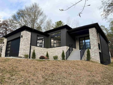 Lake Hartwell Home For Sale in Anderson South Carolina