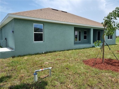 New Construction - Brand New Luxury in NW Cape Coral! 4 Bed/3 - photo 3