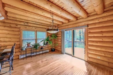 LAKEFRONT LOG HOME with 500+ feet of shoreline on 2.25 acres, NO - photo 19