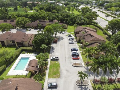 Welcome to this charming two-bedroom, two-bathroom condominium - photo 28