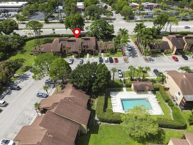 Welcome to this charming two-bedroom, two-bathroom condominium - photo 30