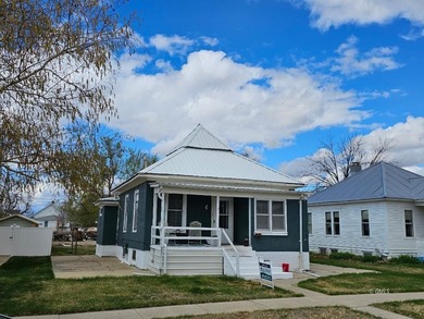 Yellowstone River Home Sale Pending in Glendive Montana