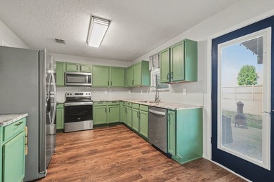 Welcome to 2629 Annalea Lane in Little Elm! This beautifully - photo 5
