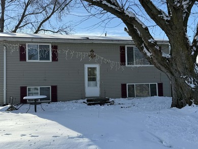 Storm Lake Home For Sale in Lakeside Iowa