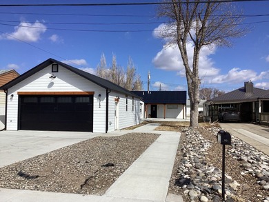 Yellowstone River Home For Sale in Glendive Montana