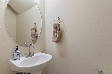 Welcome home to this beautifully maintained 3-bedroom, 2.5-bath - photo 13