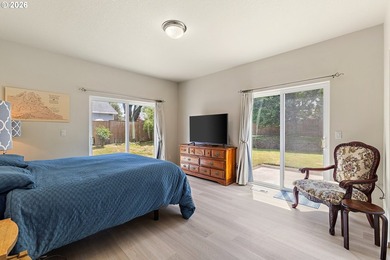 Welcome home to this beautifully maintained 3-bedroom, 2.5-bath - photo 14