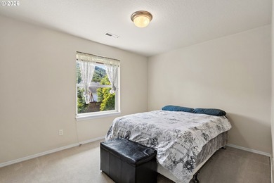 Welcome home to this beautifully maintained 3-bedroom, 2.5-bath - photo 18