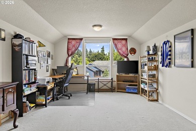 Welcome home to this beautifully maintained 3-bedroom, 2.5-bath - photo 23
