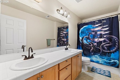 Welcome home to this beautifully maintained 3-bedroom, 2.5-bath - photo 25