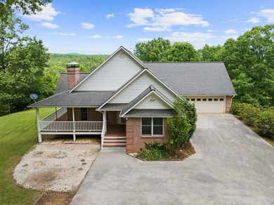 Welcome to 177 Shangri La Drive, a private mountain retreat - photo 3