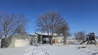 Yellowstone River Home Sale Pending in Glendive Montana