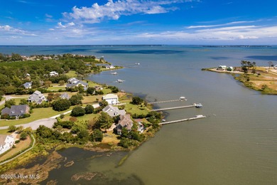 A rare opportunity to own a distinguished waterfront estate on - photo 4