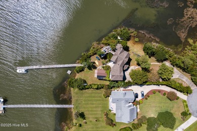 A rare opportunity to own a distinguished waterfront estate on - photo 5