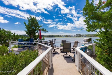 A rare opportunity to own a distinguished waterfront estate on - photo 8