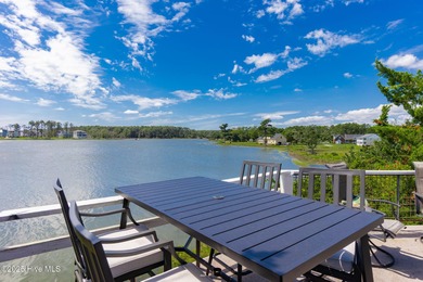 A rare opportunity to own a distinguished waterfront estate on - photo 9