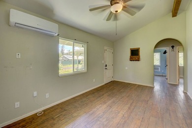 Welcome to this charming 3 bedroom, 2 bath home featuring custom - photo 4