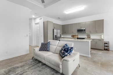 Gorgeous, modern 4 bd/ 3.5 bath end unit townhome in the heart - photo 15