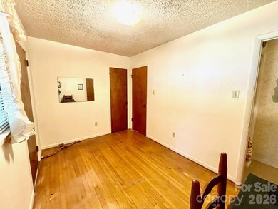 This charming home is in a prime location with no HOA fees and - photo 18