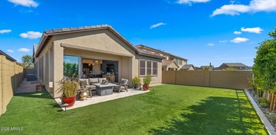 Beautifully upgraded Blandford home offering 3 BRs and 3 full - photo 20