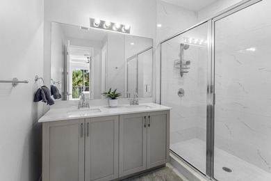 Gorgeous, modern 4 bd/ 3.5 bath end unit townhome in the heart - photo 20